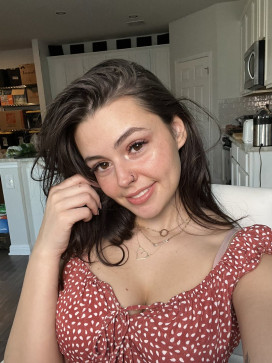 Phoebe, 35, United States