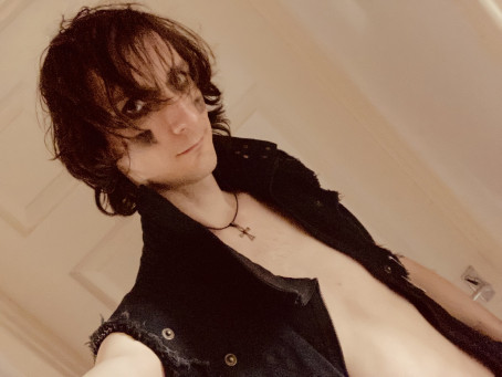 AlmostGoth, 37, United Kingdom