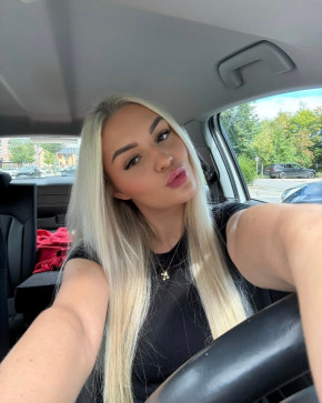 Lauren Olivia, 26, United States