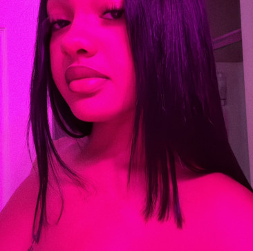 Layla, 24, United States