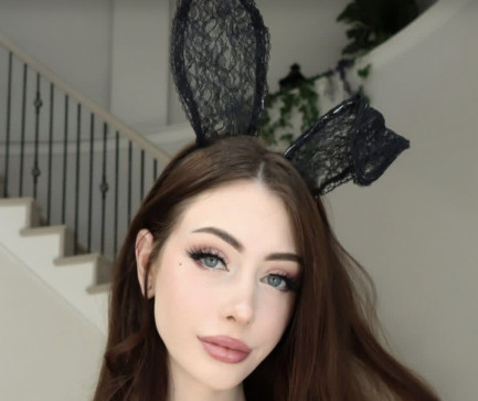 Evelyn Isabella, 32, United States