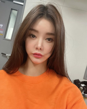 Mae Kai, 38, United States