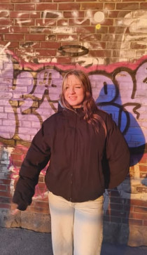 Ashley, 20, United States