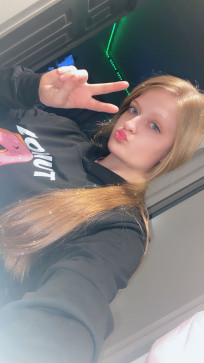 Nikki, 26, United States