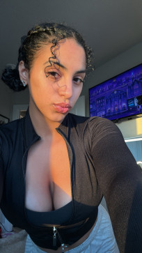 Elizabeth Love, 30, United States