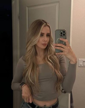 Rose, 21, United States