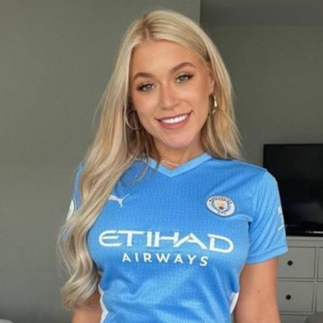 Noah Joanna, 35, United States