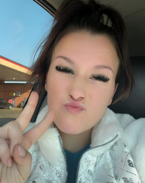 Ann Michelles, 28, United States