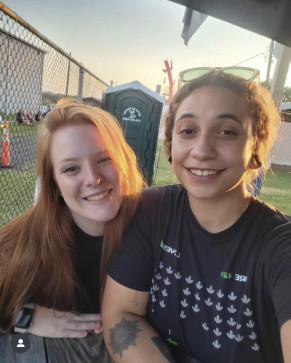 Alena, 33, United States