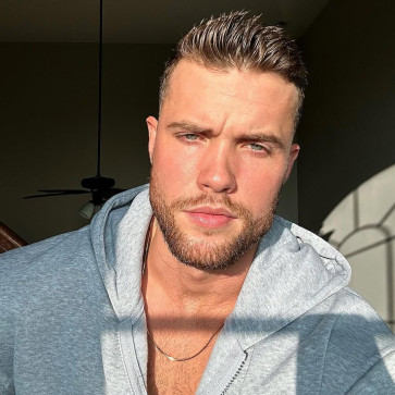 Dav1, 35, United States