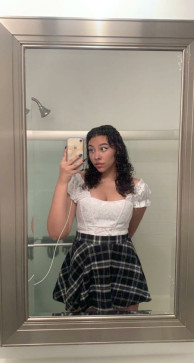 Bonnie, 27, United States