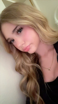 Kitty, 18, United States