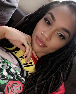 Ella Anderson, 33, United States