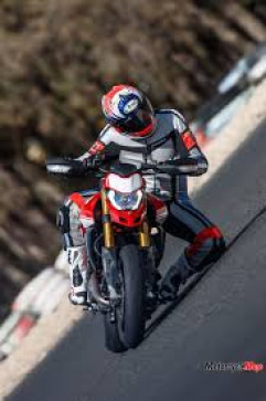 Dave B, 67, United Kingdom