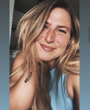 Carely, 32, United States