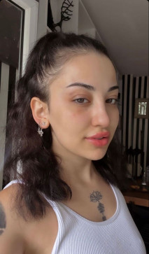 Amanda, 26, United States