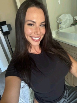 Victoria Mary, 33, United States