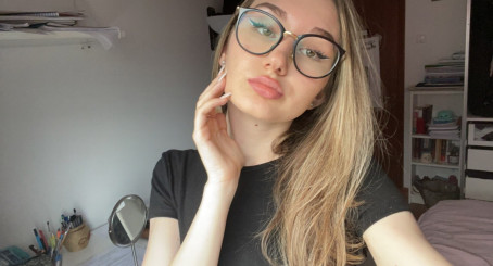 Ellen, 24, United States