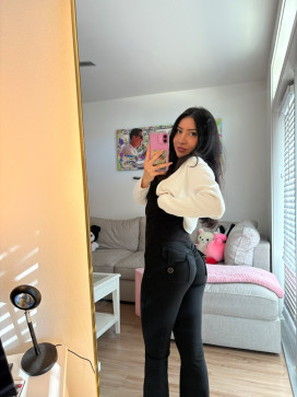 Linda Squirtle, 21, United States