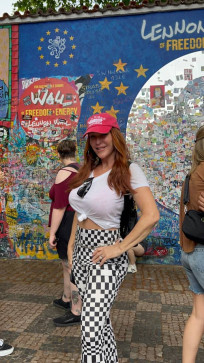 Becca2311, 35, United States