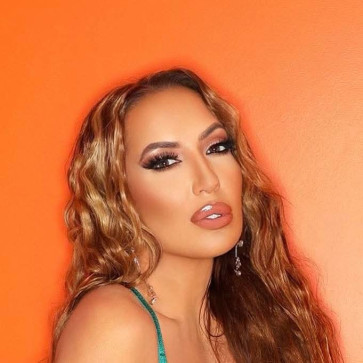 Ryan Richelle, 40, United States