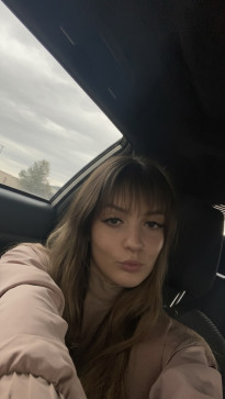 Sophie Marshall, 22, United States