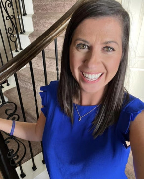 Tiffany Greg, 40, United States