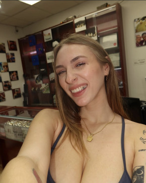 Lina8080, 26, United States