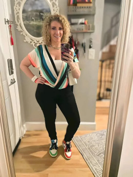 Linda Jones, 32, United States