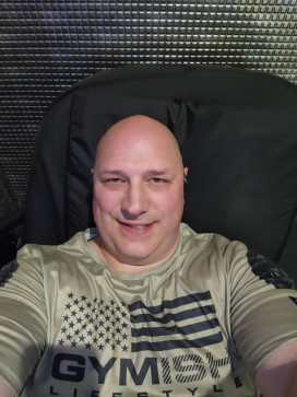 Dynam900, 40, United States