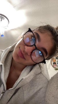 Sandra, 22, United States