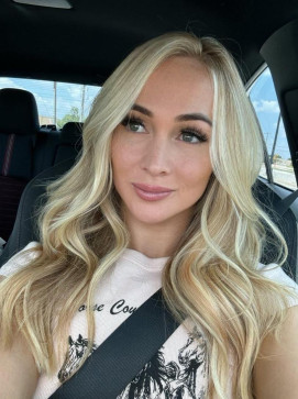 Alexis, 25, United States