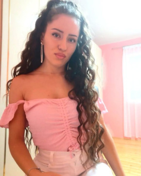 Josephine Juana, 25, United States