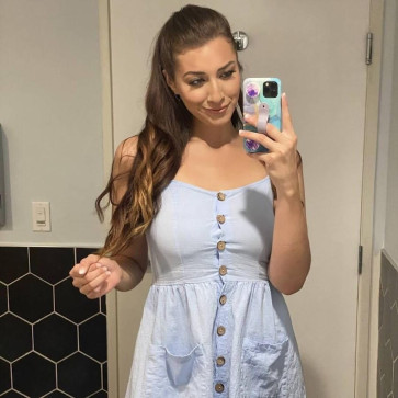 Bella Rolland, 33, United States