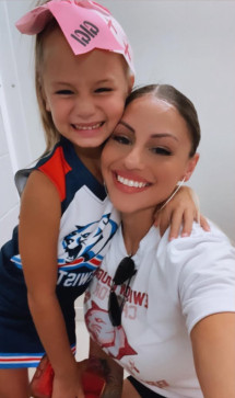 Janet Hellena, 35, United States