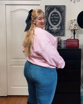 Jennifer Lucas, 33, United States