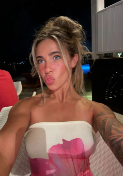 Ashley, 32, United States