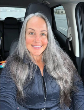 Evelyn, 42, United States