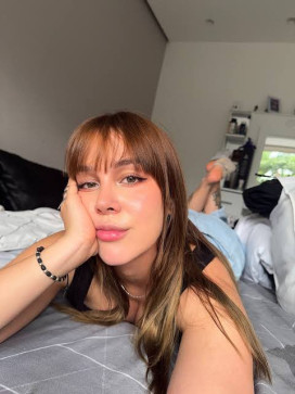 Rebecca, 33, United States