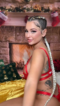 Maddy, 24, United States