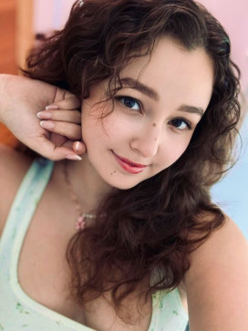 Ashley Lenae, 27, United States