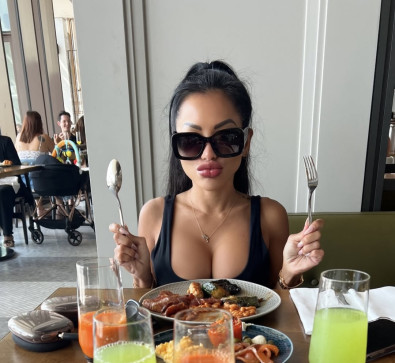 Jade, 40, United States