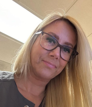 Jade, 50, United States