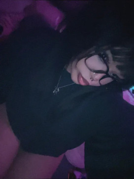 Karen Basllsy, 18, United States