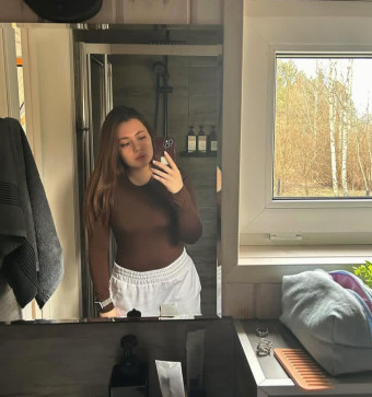 Marta Jolly, 29, United States