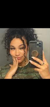 Pinky Annie, 33, United States