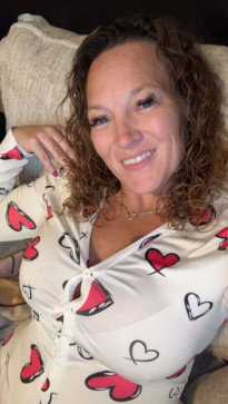 Amelia Brooks, 40, United States