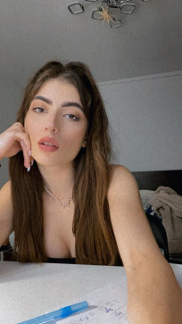 Sara, 25, United States