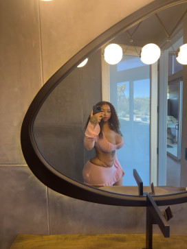 Emily Alaric, 30, United States