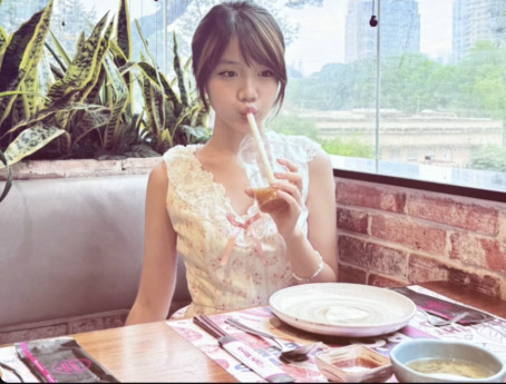 Vo Ngoc Minh Anh, 18, Viet Nam